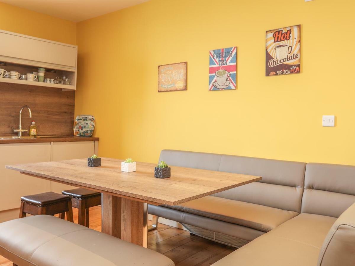 Apartamento Gadlys House - Waters Edge Beaumaris Exterior foto